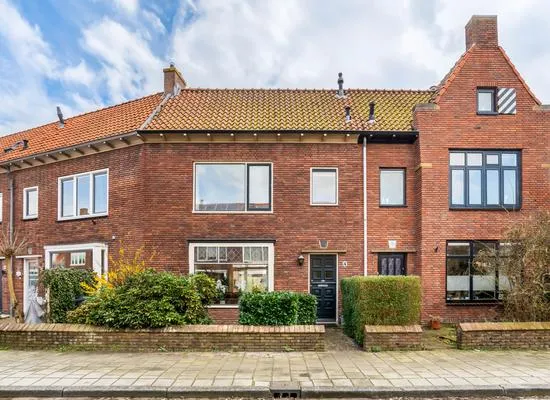 Tussenwoning te koop: Leeuwendalersstraat 4, Muiderkring Haarlem