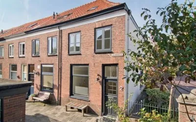 Hoekwoning te koop: Leeuwenhofje 2, Benedenstad Gorinchem
