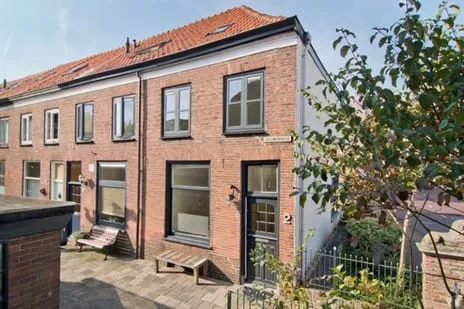 Corner house for sale: Leeuwenhofje 2, Benedenstad Gorinchem