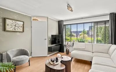 Tussenwoning te koop: Leeuwerik 61, Vogelbuurt Veenendaal