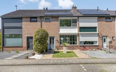 Tussenwoning te koop: Leeuweriksingel 4, Vogelbuurt-Zuid Sliedrecht