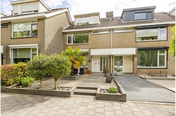 Tussenwoning te koop: Leeuweriksingel 627, Vogelbuurt-Zuid Sliedrecht
