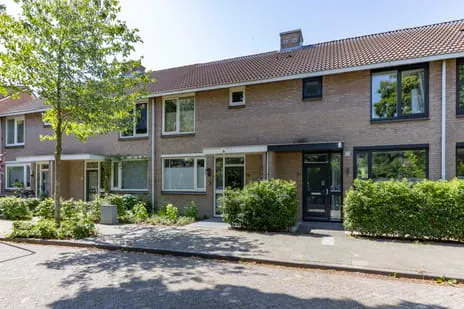 Terraced house for sale: Leeuwerikstraat 19, Vijverhof Vught