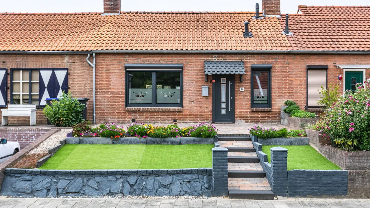 Tussenwoning te koop: Leeuwerikstraat 29, Hoensbroek