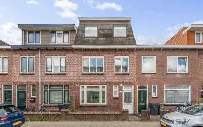 Terraced house for sale: Leeuwerikstraat 52, Meeuwenbuurt Haarlem