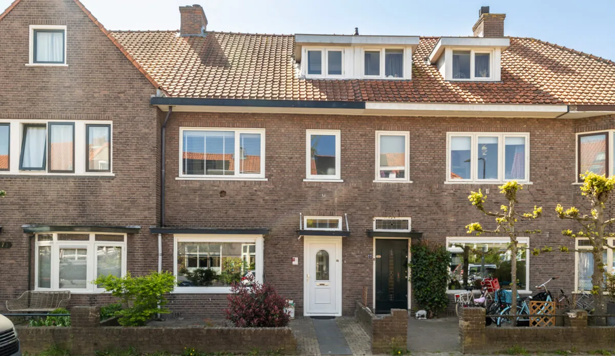Tussenwoning te koop: Leeuwerikstraat 75, Breda