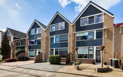 Tussenwoning te koop: Leeuwerikstraat 8, Vogelbuurt Alblasserdam