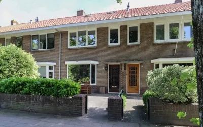 Tussenwoning te koop: Leeuwerikstraat 99, Vogelwijk Leeuwarden
