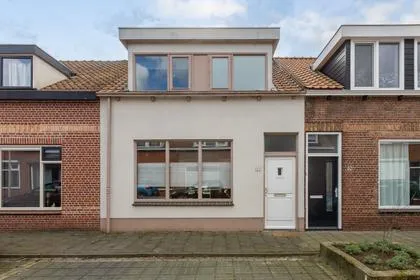 Tussenwoning te koop: Leeuwstraat 12, Jankenberg Halsteren