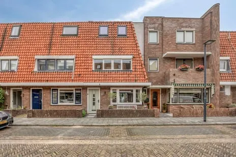 Tussenwoning te koop: Lehmkuhlstraat 14, Kampen-Zuid Kampen
