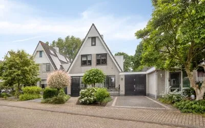 Terraced house for sale: Leidschendamstraat 23, Leeuwerik Oost Tilburg