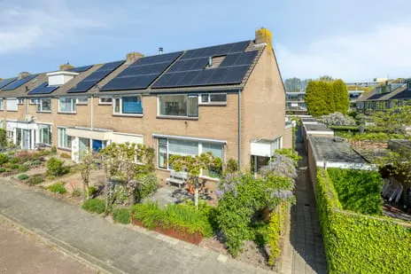 Hoekwoning te koop: Leidsestraatweg 92, Schilderskwartier Woerden