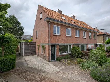 Hoekwoning te koop: Leidseweg 411, Noord-Hofland Voorschoten