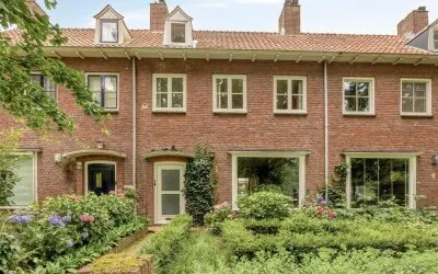 Tussenwoning te koop: Leijparkweg 75, Vogeltjesbuurt Oost Tilburg
