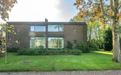 Twee-onder-één-kap te koop: Lekdijk 11, Hagestein buitengebied noord Hagestein