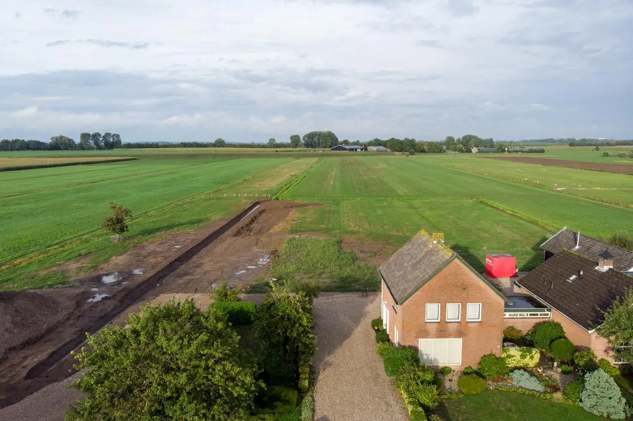 Twee-onder-één-kap te koop: Lekdijk West 47KAVEL, Wijk Bij Duurstede