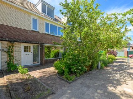 Tussenwoning te koop: Lekstraat 8, Meerburg Leiden