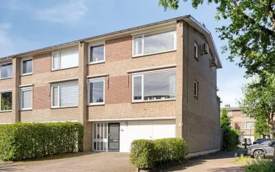 Corner house for sale: Lelielaan 2, Voldijn Waalre