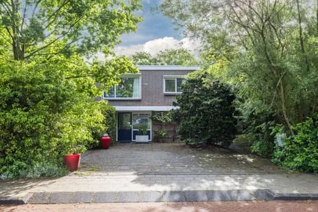 Vrijstaande woning te koop: Lelieplein 2, Hoogwerf-Noord Spijkenisse