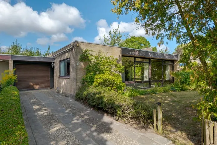 Semi-detached for sale: Leliestraat 11, Winsum Noord - West Winsum (Gr)