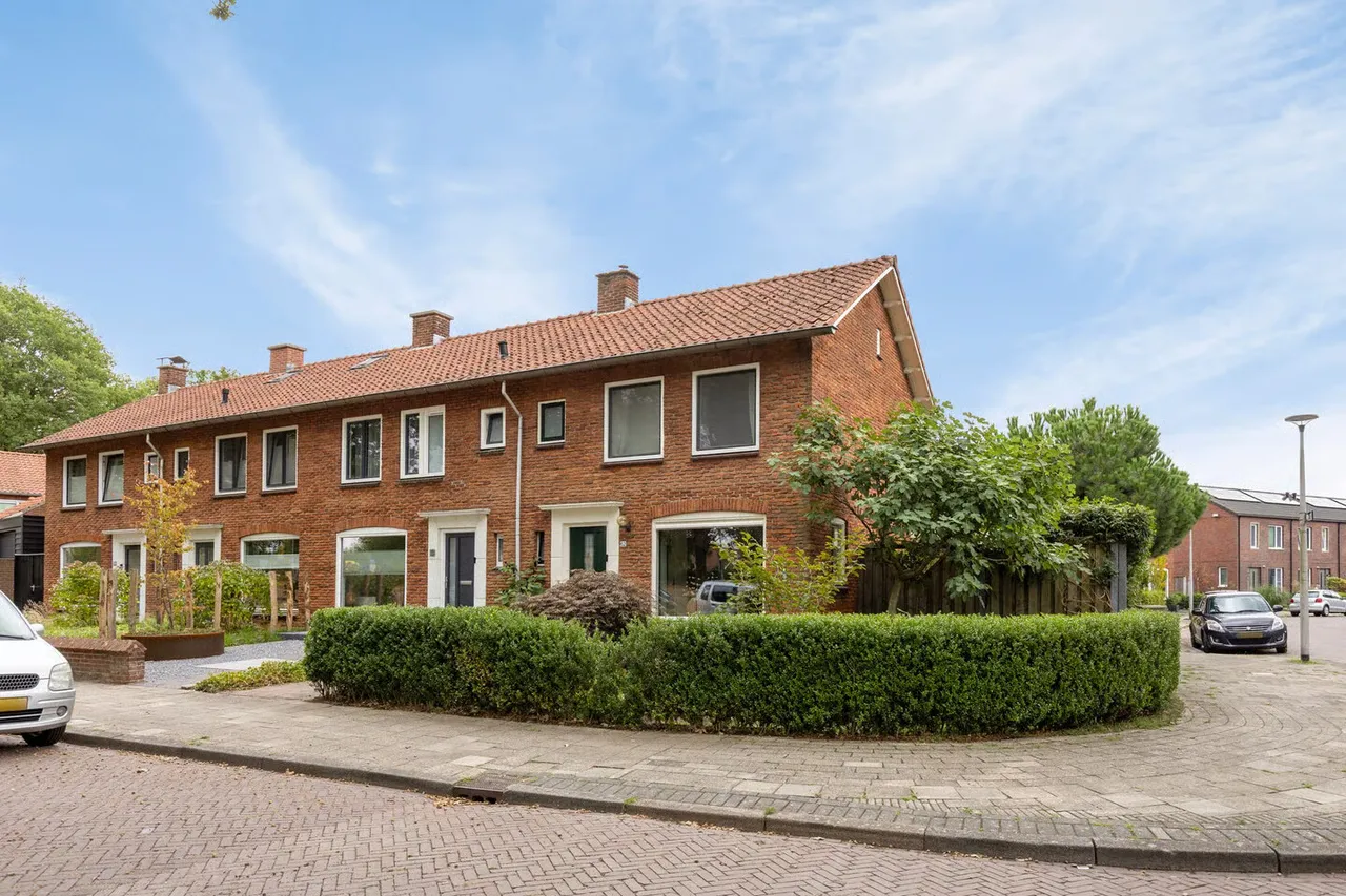 Hoekwoning te koop: Leliestraat 62, Oldenzaal