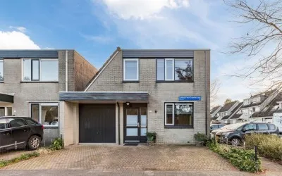 Hoekwoning te koop: Lelietje-van-Dalenstraat 2, Bloemenbuurt Noord Almere