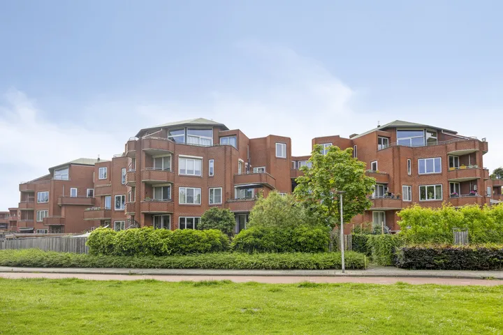 Apartment for sale: Lemelerberg 141, Amerikaansebuurt Capelle Aan Den Ijssel