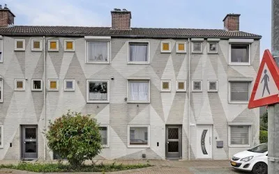 Tussenwoning te koop: Lemiers-Rijksweg 82, Lemiers Lemiers