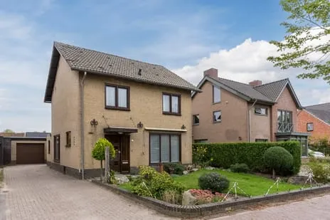 Vrijstaande woning te koop: Lensheuvel 53, Reusel Reusel
