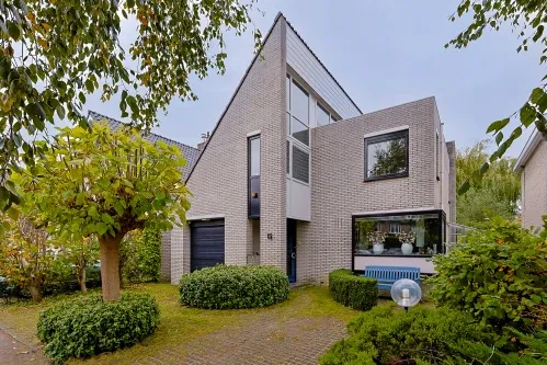 Vrijstaande woning te koop: Lentekade 15, Leiderdorp