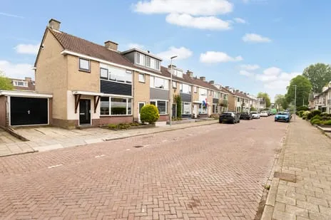 Hoekwoning te koop: Leo Gestelstraat 1, Schilderskwartier Woerden