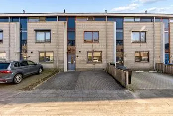 Tussenwoning te koop: Leo Gestelstraat 8, Tussen de Vaarten Z.- Noordoost Almere