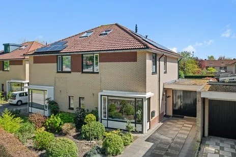 Tussenwoning te koop: Leonard Springerlaan 10, Op den Haar Deventer