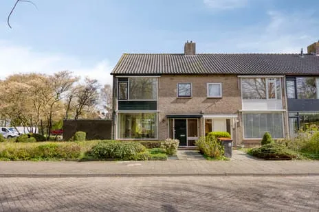 Tussenwoning te koop: Leopoldlaan 1, Zijdelwaard Uithoorn
