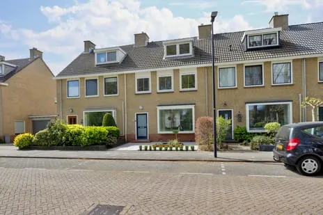 Tussenwoning te koop: Lepelaarplantsoen 95, Vogelbuurt Maassluis