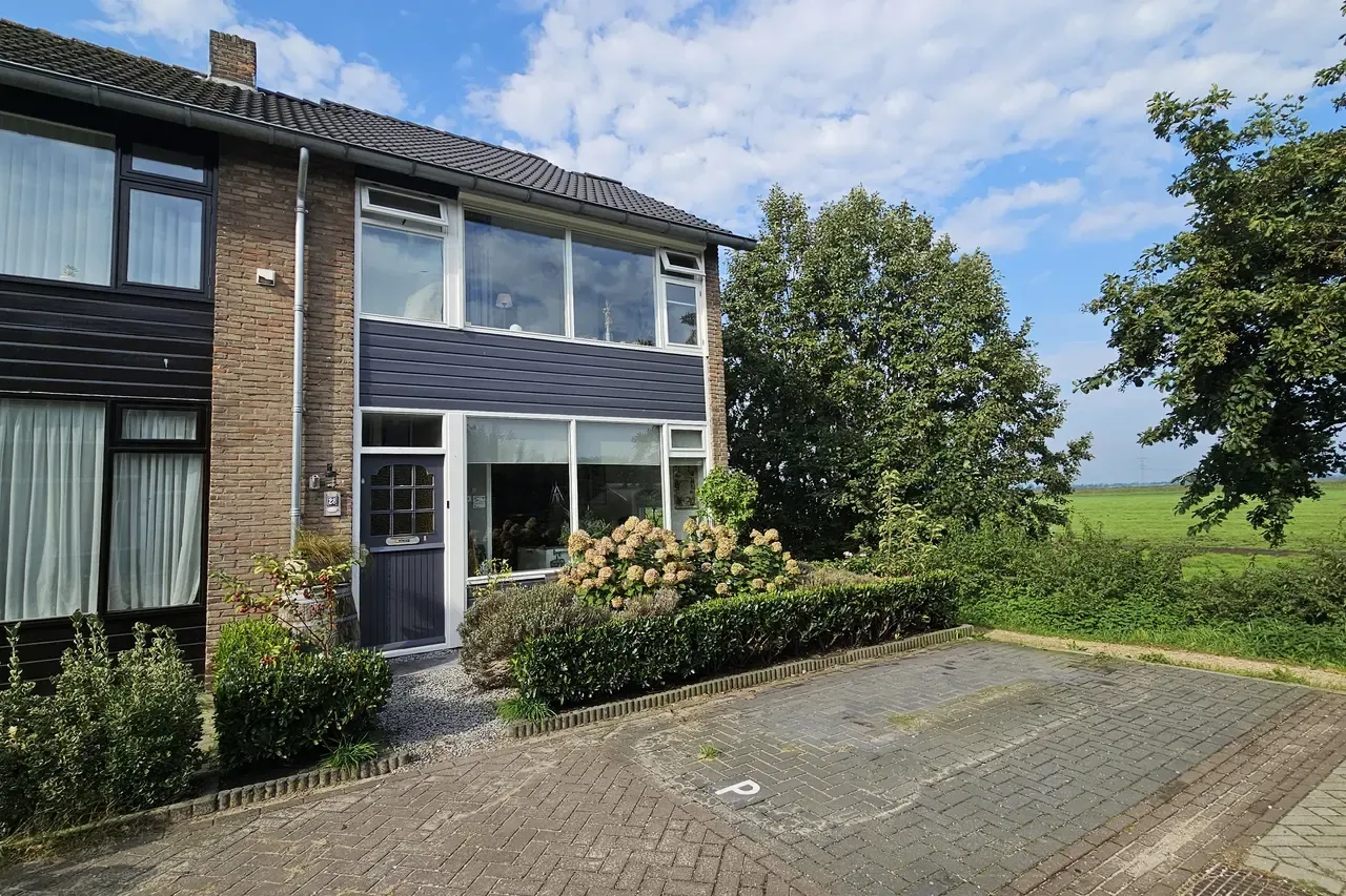 Hoekwoning te koop: Lepelaarstraat 28, Westzaan