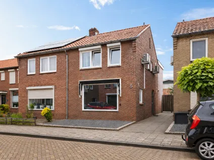 Twee-onder-één-kap te koop: Lepelaarstraat 5, Elsbeek Hengelo
