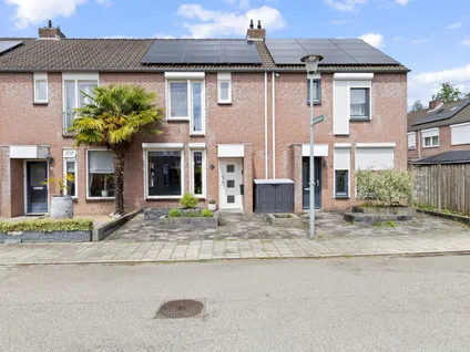 Tussenwoning te koop: Lepelaarstraat 9, Velden-Oost Velden