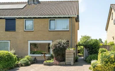 Twee-onder-één-kap te koop: Lepelaarstraat 90, De Greiden Heerenveen