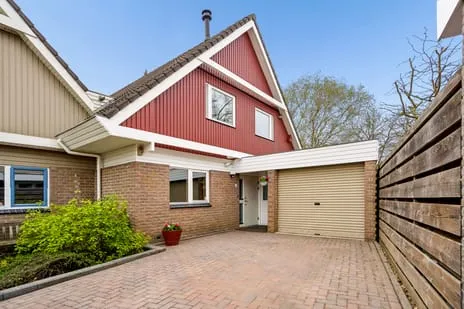 Twee-onder-één-kap te koop: Lepelaarweide 3, Weiden Houten