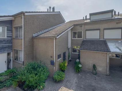 Terraced house for sale: Lessingstraat 41, Vossener-West Venlo