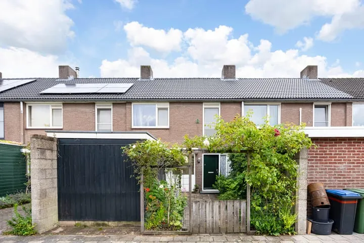 Tussenwoning te koop: Lesterhuispad 13, Vredenburg Arnhem