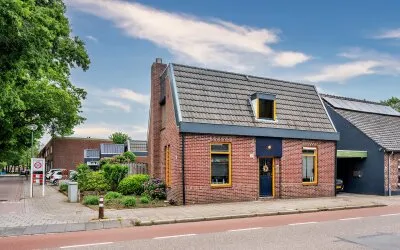 Twee-onder-één-kap te koop: Leunseweg 25, Bomenbuurt Venray