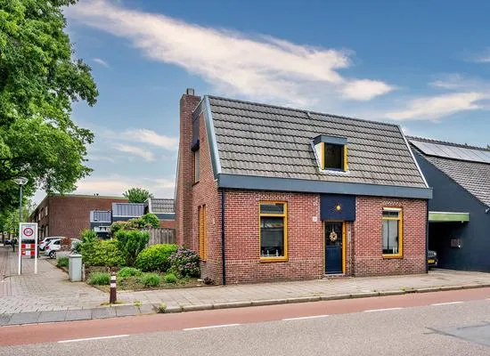 Twee-onder-één-kap te koop: Leunseweg 25, Bomenbuurt Venray