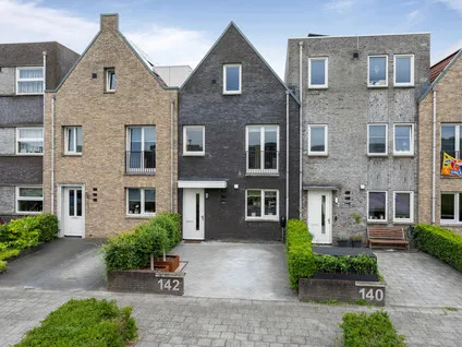 Tussenwoning te koop: Leurse Dijk 142, Schoenmakershoek Etten-Leur