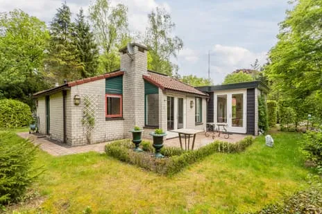 Vrijstaande woning te koop: Leuvenumseweg 120-302, Verspreide huizen bosgebied Ermelo