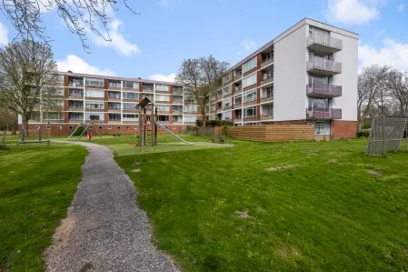 Appartement te koop: Leverkruidweg 327, Zaandam