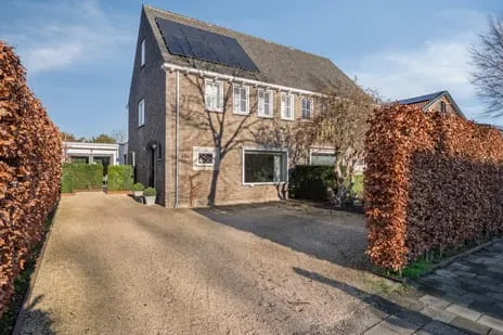 Tussenwoning te koop: Leyenbroekerweg 35A, Kollenberg-Park Leyenbroek Sittard