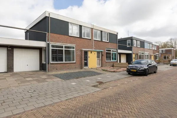 Tussenwoning te koop: Liaukemastraat 55, Lemmerweg-Oost Sneek