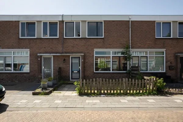Tussenwoning te koop: Liaukemastraat 84, Lemmerweg-Oost Sneek